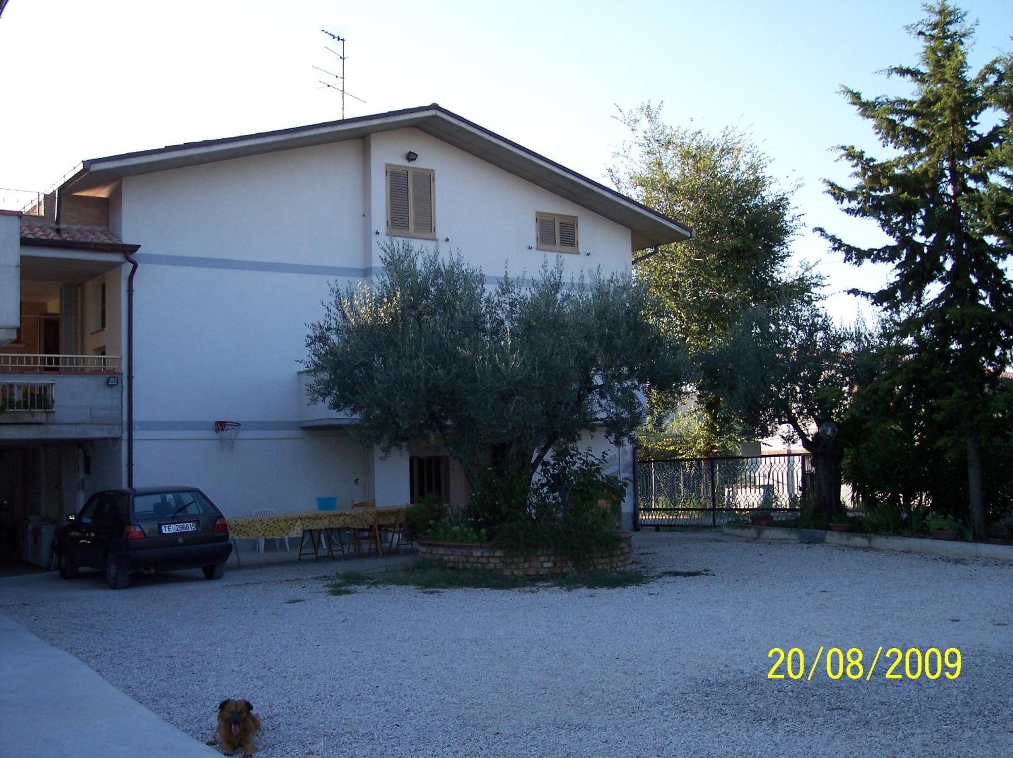 Agriturismo Il Vecchio Carro Campli Екстер'єр фото